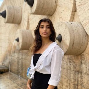 Model - KathleenLogan tits