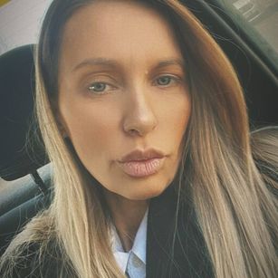 Model - DivineAmi sissy