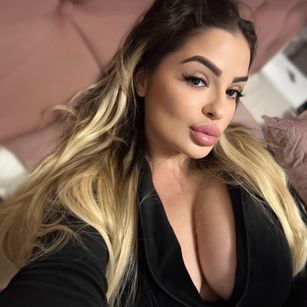 Model - Sophia Desiree natural