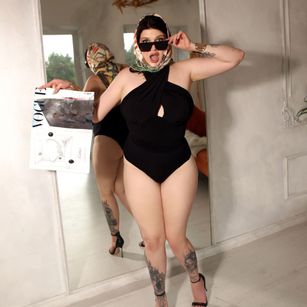 Model - MistressCostillo sissy