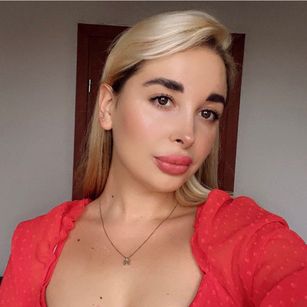 Model - Lewandowskaya striptease