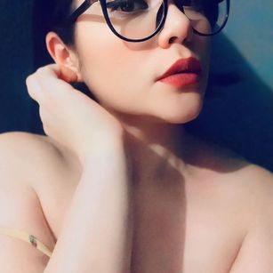 Model - Beth_Elisa beauty