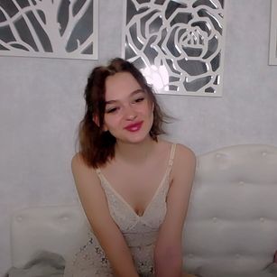 Model - LucyGoldi teen