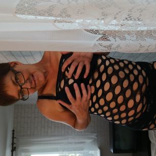 Model - Velvet Sofie adventure