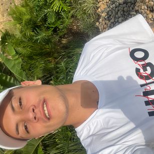 Model - Isaac_Clarck joven