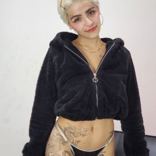 Model - KLOE HOT skinny