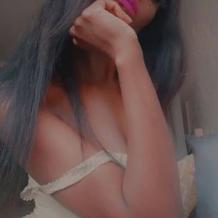 Model - Gugu Pretty babes