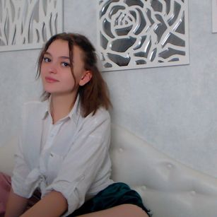 Model - LucyGoldi cei