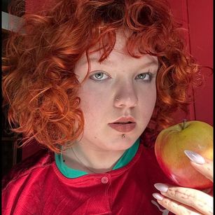 Model - AliceGlow sexyred