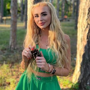 Model - Anna bigtits