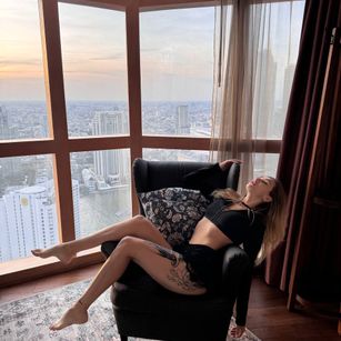 Model - MonicaMilz bigtits