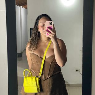 Model - Lucy fox ass