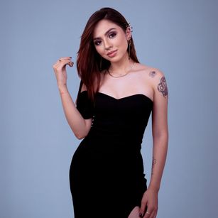 Model - GeorginaSpark bigboobs