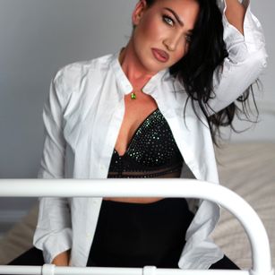 Model - CamileEyes sph