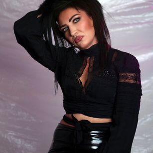 Model - CamileEyes joi