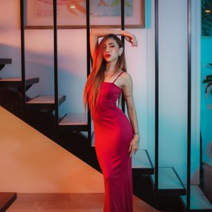 Model - Mila Bonnet squirt