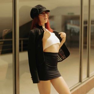 Model - Paris Watson anal