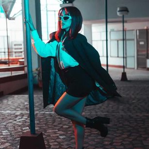 Model - Paris Watson squirt