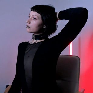 Model - Mary-mistress slave