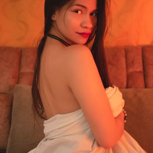 Model - monica spears longhair