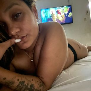 Model - Abby Peterson piercing