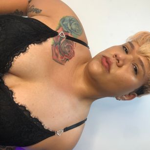 Model - Queen Mitchell slave