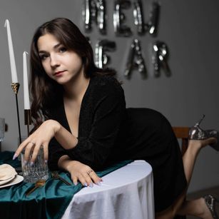 Model - LilieSweet shy