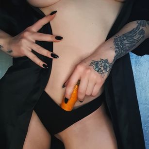 Model - AnnaLu humiliation