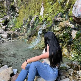 Model - Iris Moira pantyhose