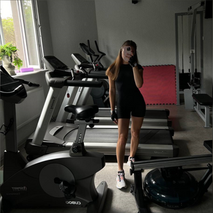 Model - ToryKissMe bigass