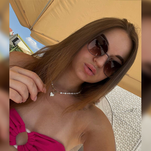 Model - ToryKissMe hotbrownhair