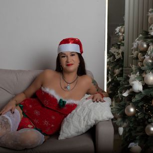 Model - Charlotte Florence squirt