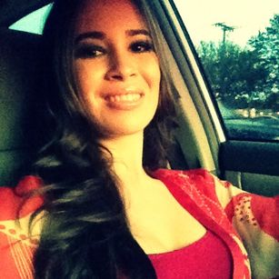 Model - Jennifer Rua latina