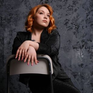 Model - Alisson bigboobs