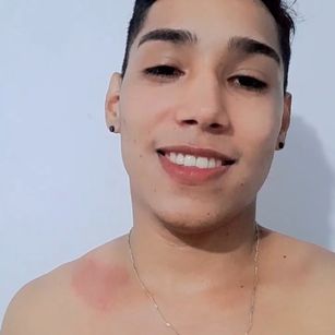 Model - breiswar masturbate