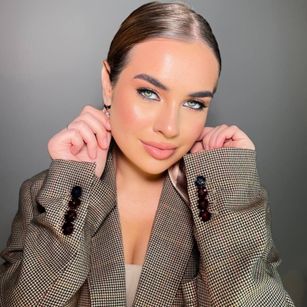 Model - Marilyn bigass