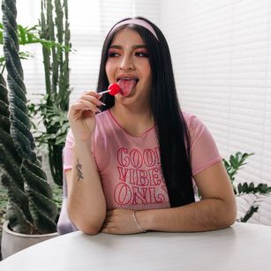 Model - Sofia Lux Hot