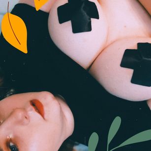 Model - Eva Nite feet