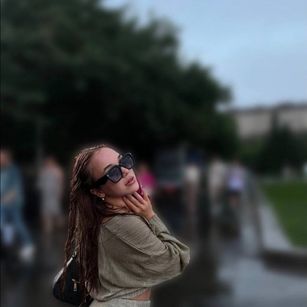 Model - Christy-Little deepthroat