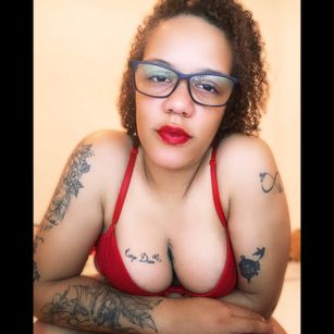 Model - delicialet pussy