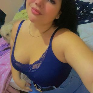 Model - Amazona tetasgrandes