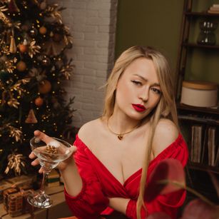 Model - Jena Affectionate Mistress findom