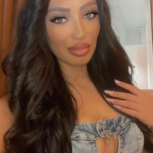 Model - VictoriaLane cei