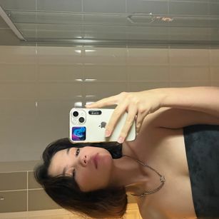 Model - Maylien_Love young