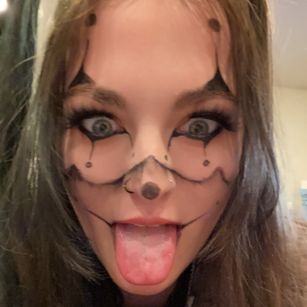 Model - Violet Syns kink