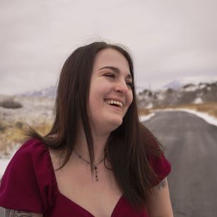 Model - Violet Syns wife