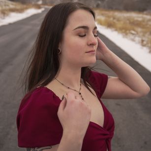 Model - Violet Syns girlfreind