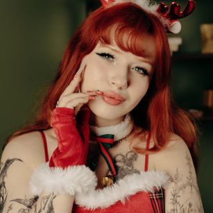 Model - PoisonIvy domination