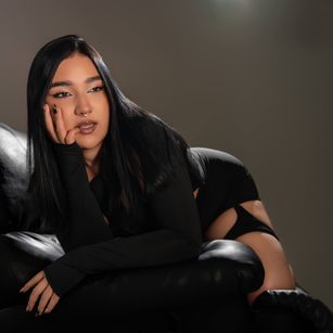 Model - Emma Flame online