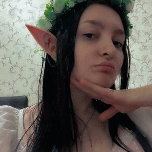 Model - Juicy_Alex smoke